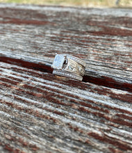 Load image into Gallery viewer, EXAMPLE LISTING: Diamond bands