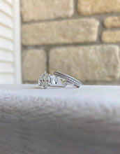 Load image into Gallery viewer, EXAMPLE LISTING: Diamond bands